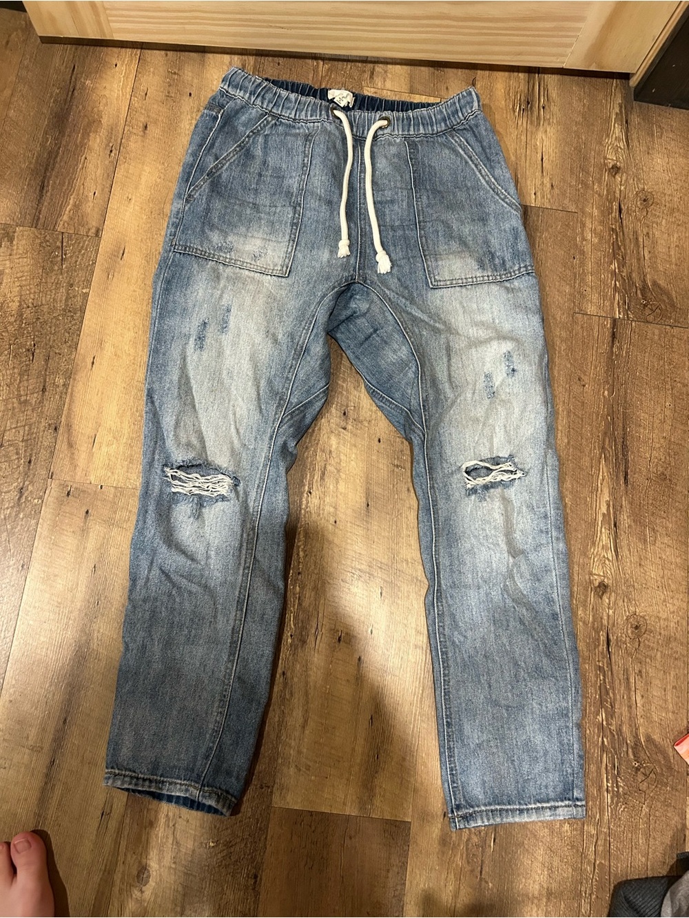 Easel Women's Light Blue Distressed Denim Jogger